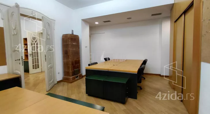 Šestosoban stan | 4zida