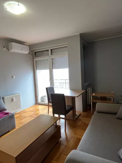 Luke Sučića | 4zida.rs