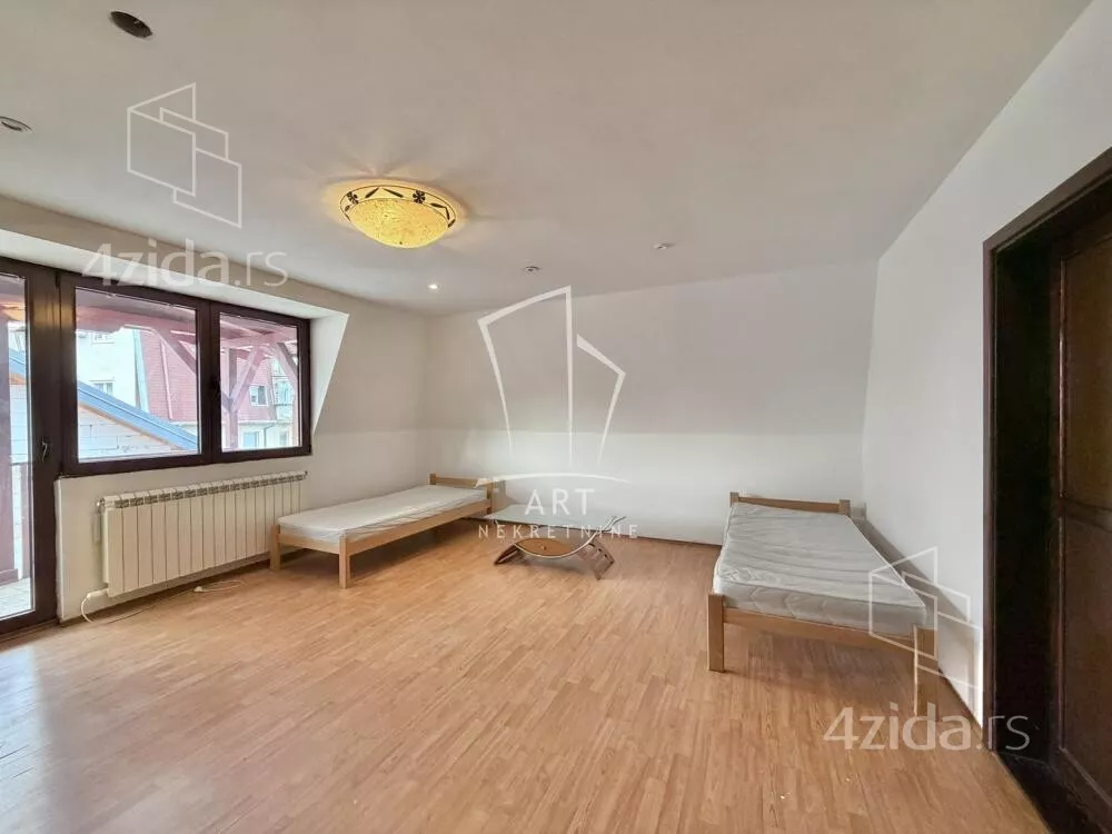 4-etažna kuća | 4zida