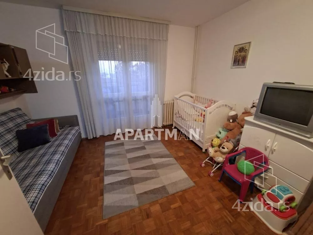 Troiposoban stan | 4zida