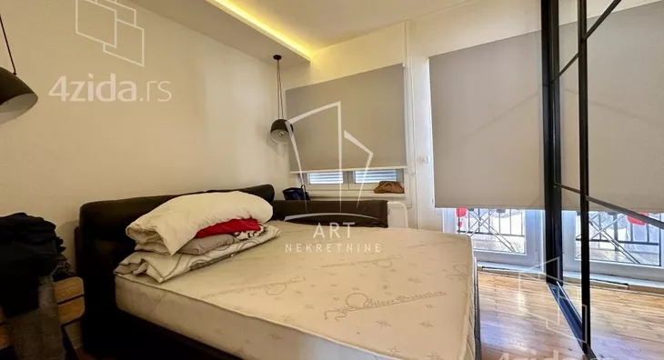 Šestosoban stan | 4zida