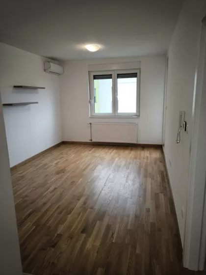 Sremska Kamenica | 4zida.rs