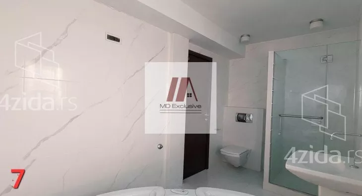 Četvoroiposoban stan | 4zida