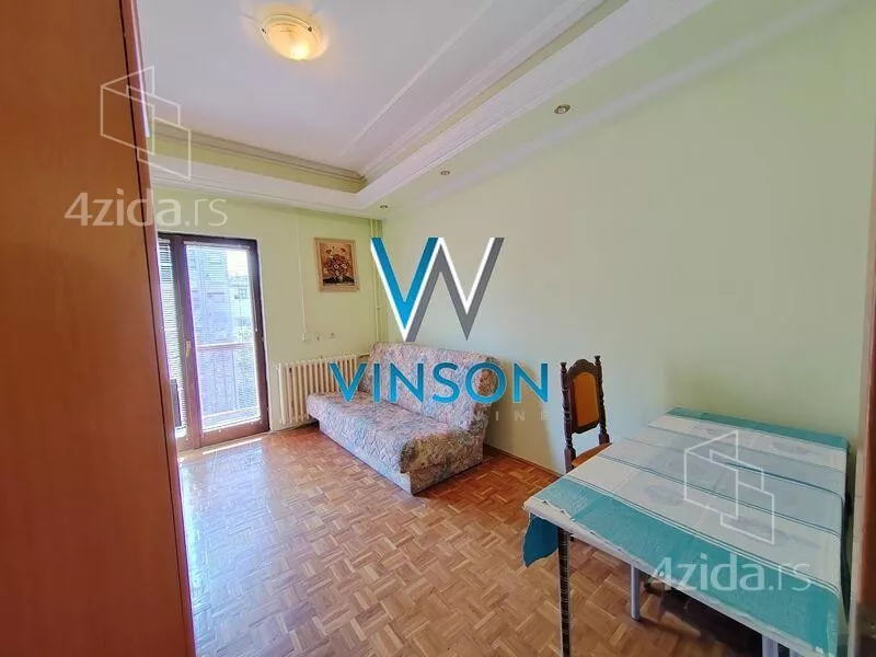Šestoiposoban stan | 4zida