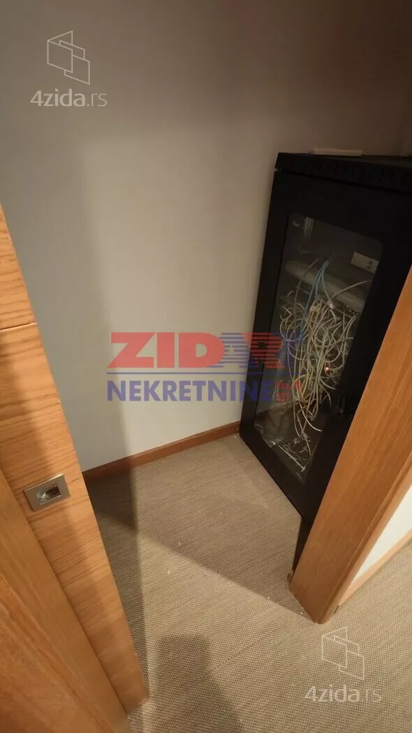 Kancelarija | 4zida