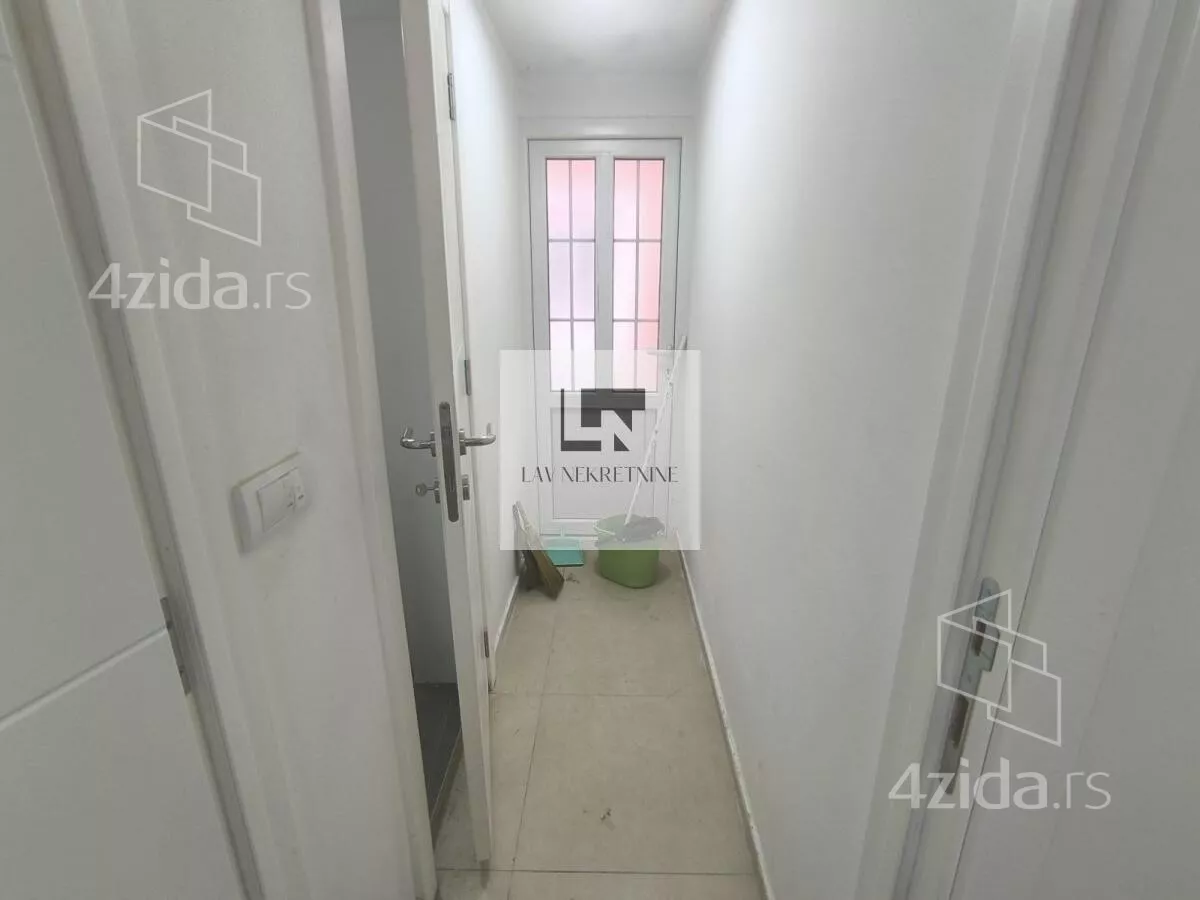 Lokal | 4zida
