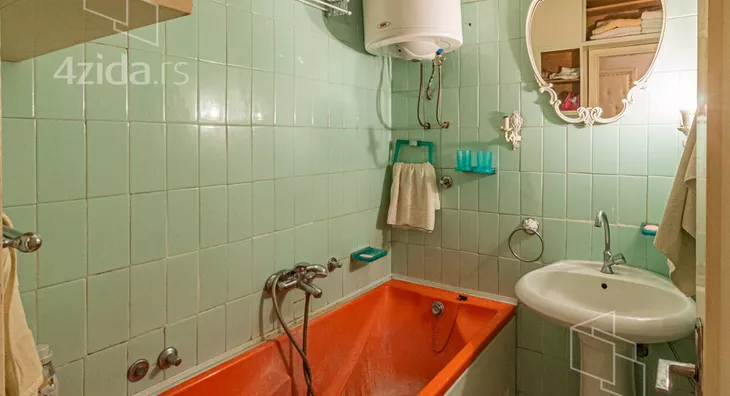 Troiposoban stan | 4zida