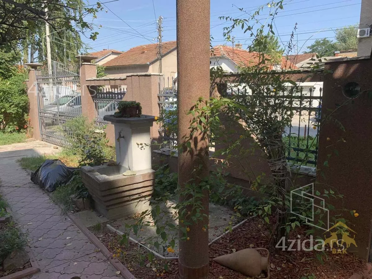 Kuća | 4zida