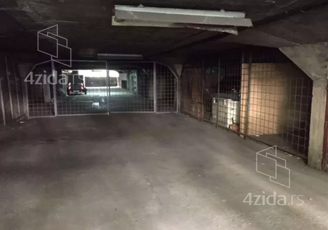 Garaža | 4zida