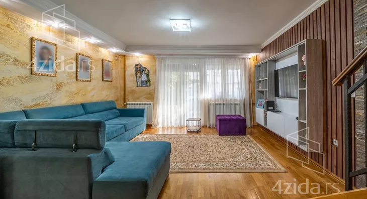 Petosoban stan | 4zida