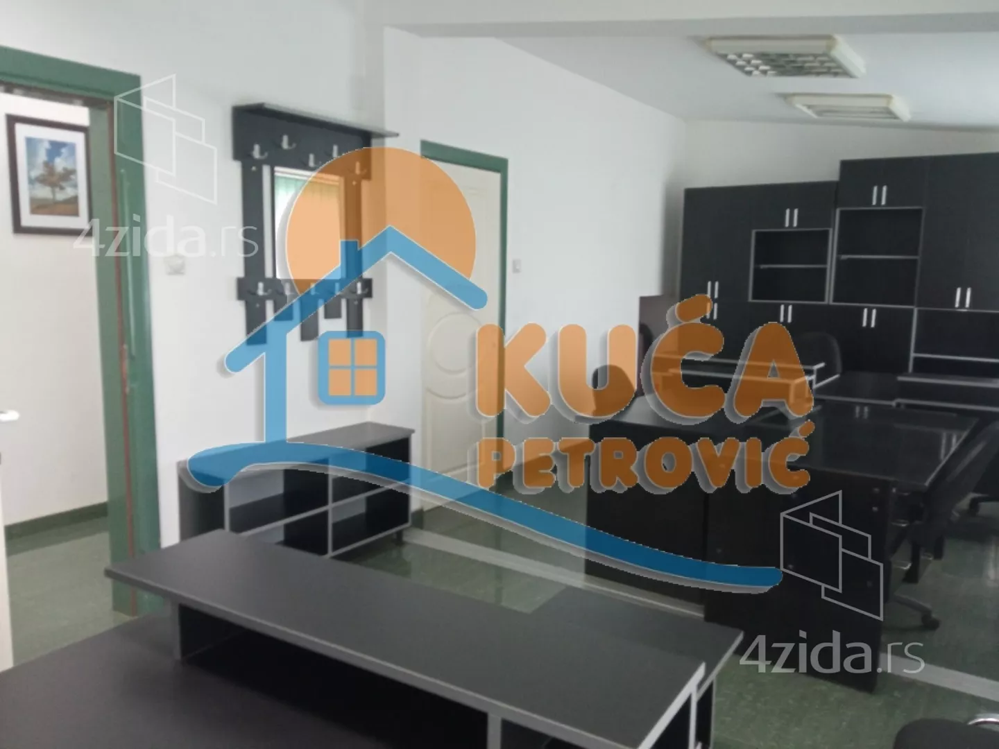 Lokal | 4zida