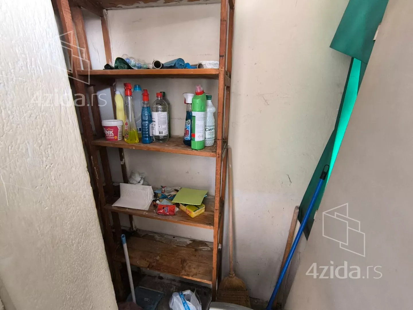 Četvoroiposoban stan | 4zida