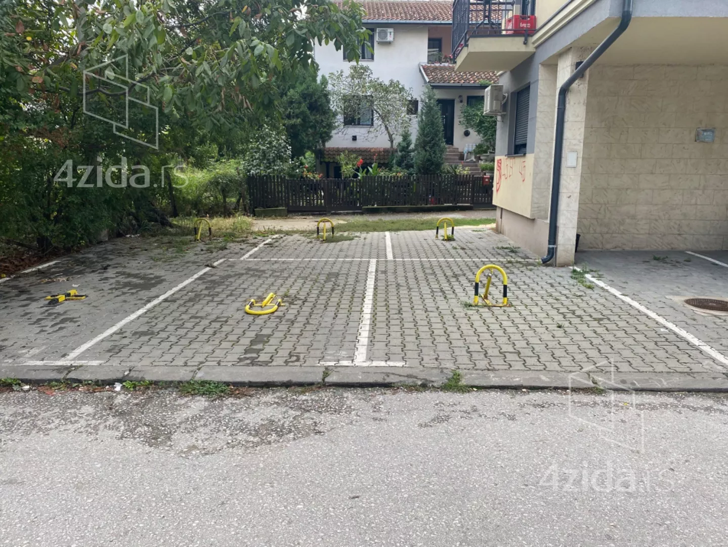 Parking | 4zida