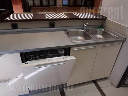 HRAM SVETOG SAVE | 4zida.rs