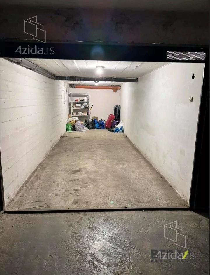 Garaža | 4zida