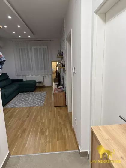 RUMENAČKI PUT | 4zida.rs