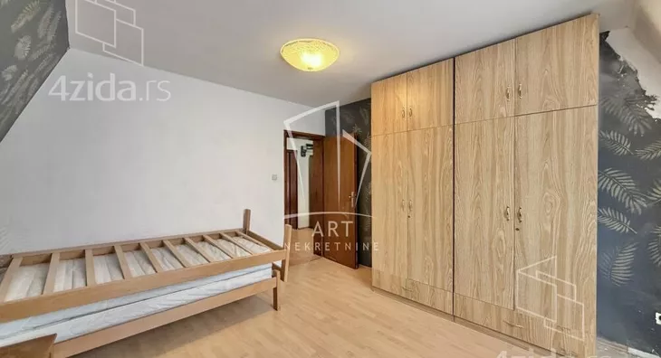 4-etažna kuća | 4zida