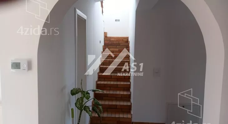 4-etažna kuća | 4zida