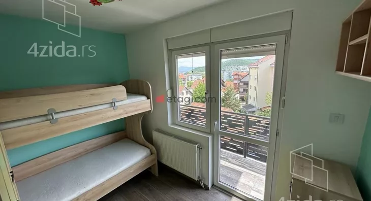 Dvoiposoban stan | 4zida