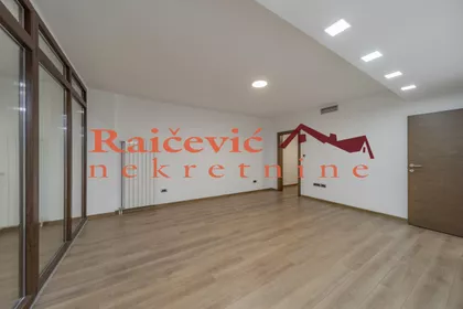 Ratka Mitrovica | 4zida.rs