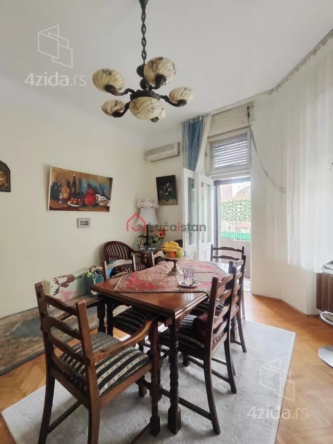 Šestosoban stan | 4zida