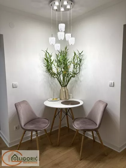 Gvozdićeva | 4zida.rs