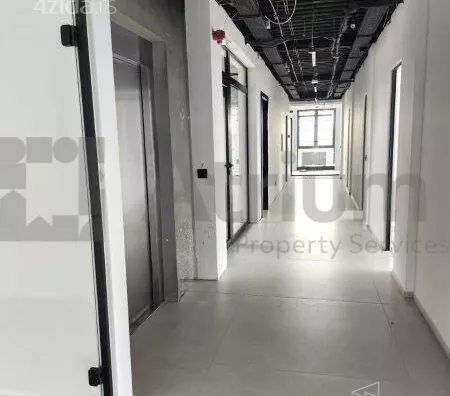 Poslovna zgrada | 4zida