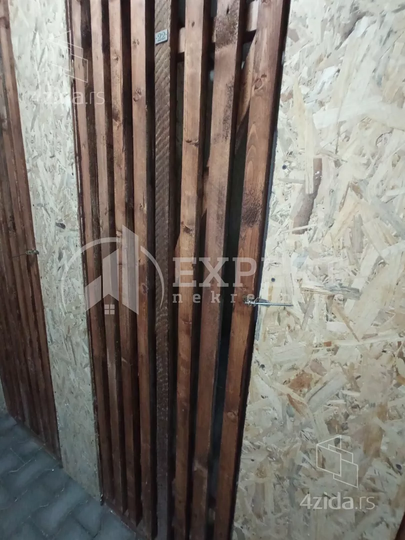 Troiposoban stan | 4zida