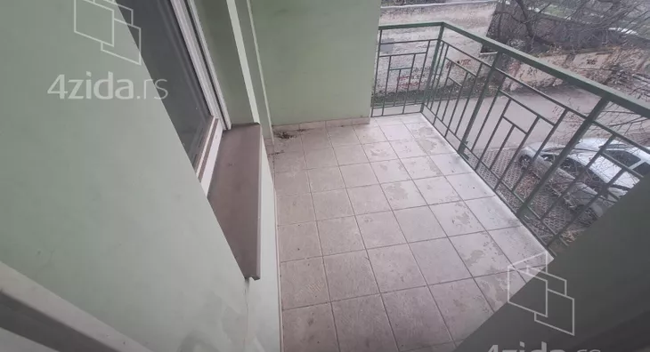 Četvoroiposoban stan | 4zida