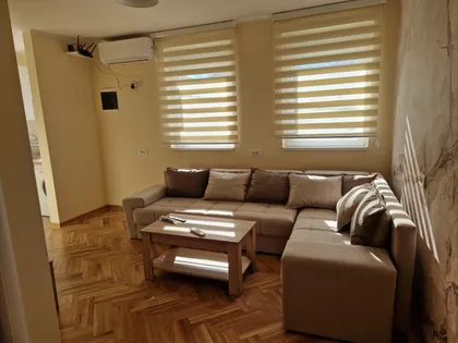 Vladana Desnice 23 | 4zida.rs