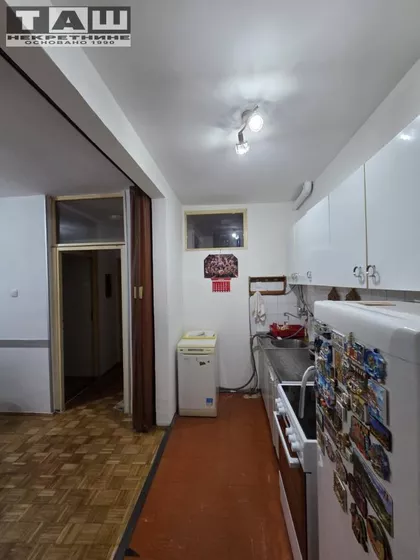 Šest Topola | 4zida.rs