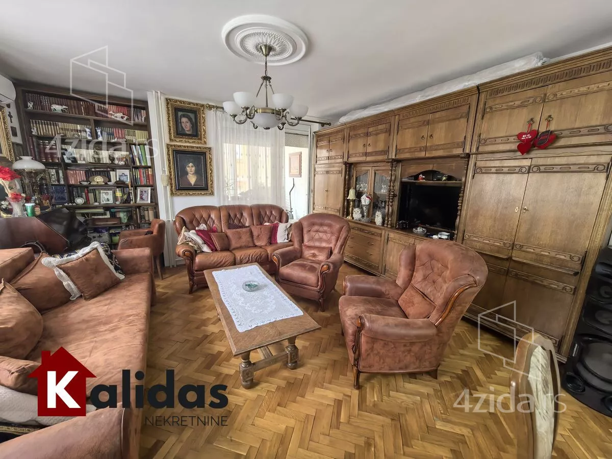 Četvorosoban stan | 4zida