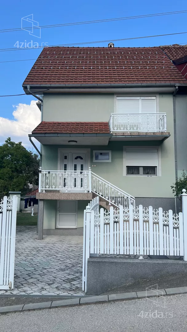3-etažna kuća | 4zida