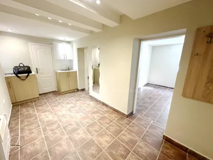 Baba Višnjina | 4zida.rs