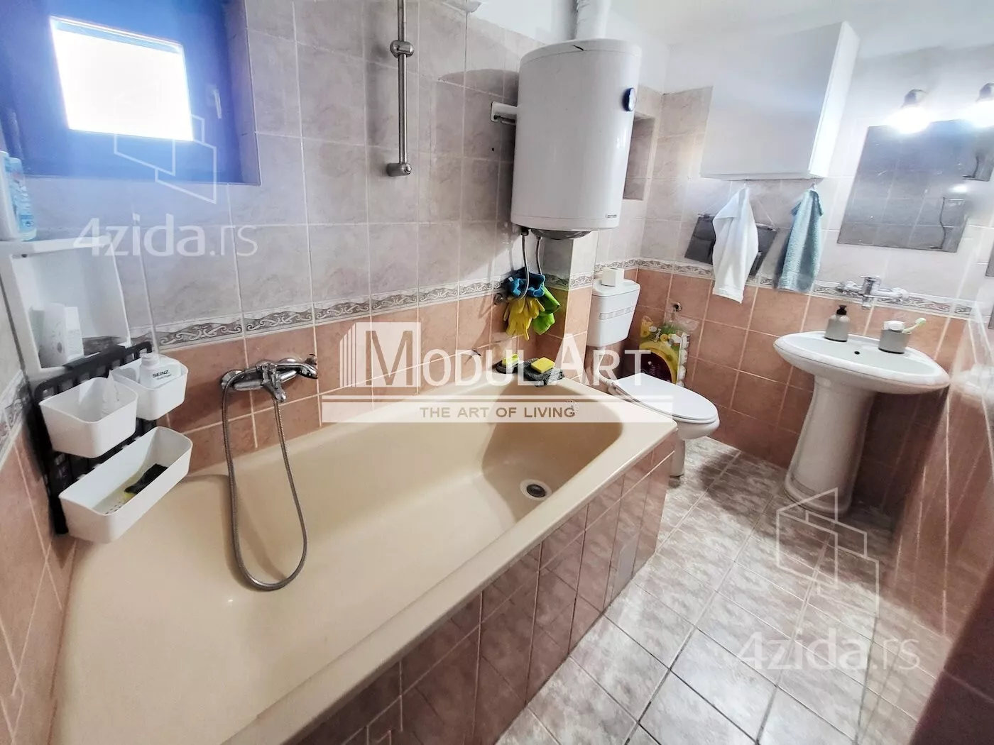 Troiposoban stan | 4zida