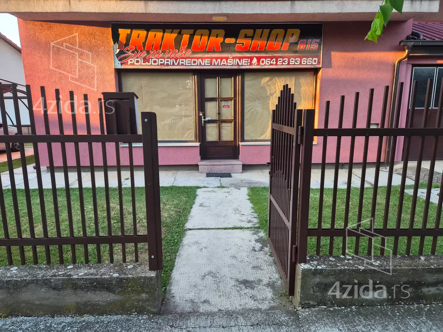 Lokal | 4zida
