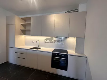 Bore Stanković | 4zida.rs