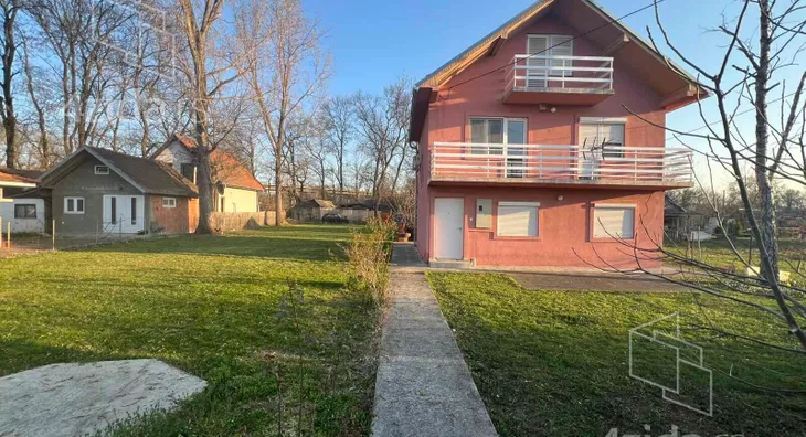 4-etažna kuća | 4zida