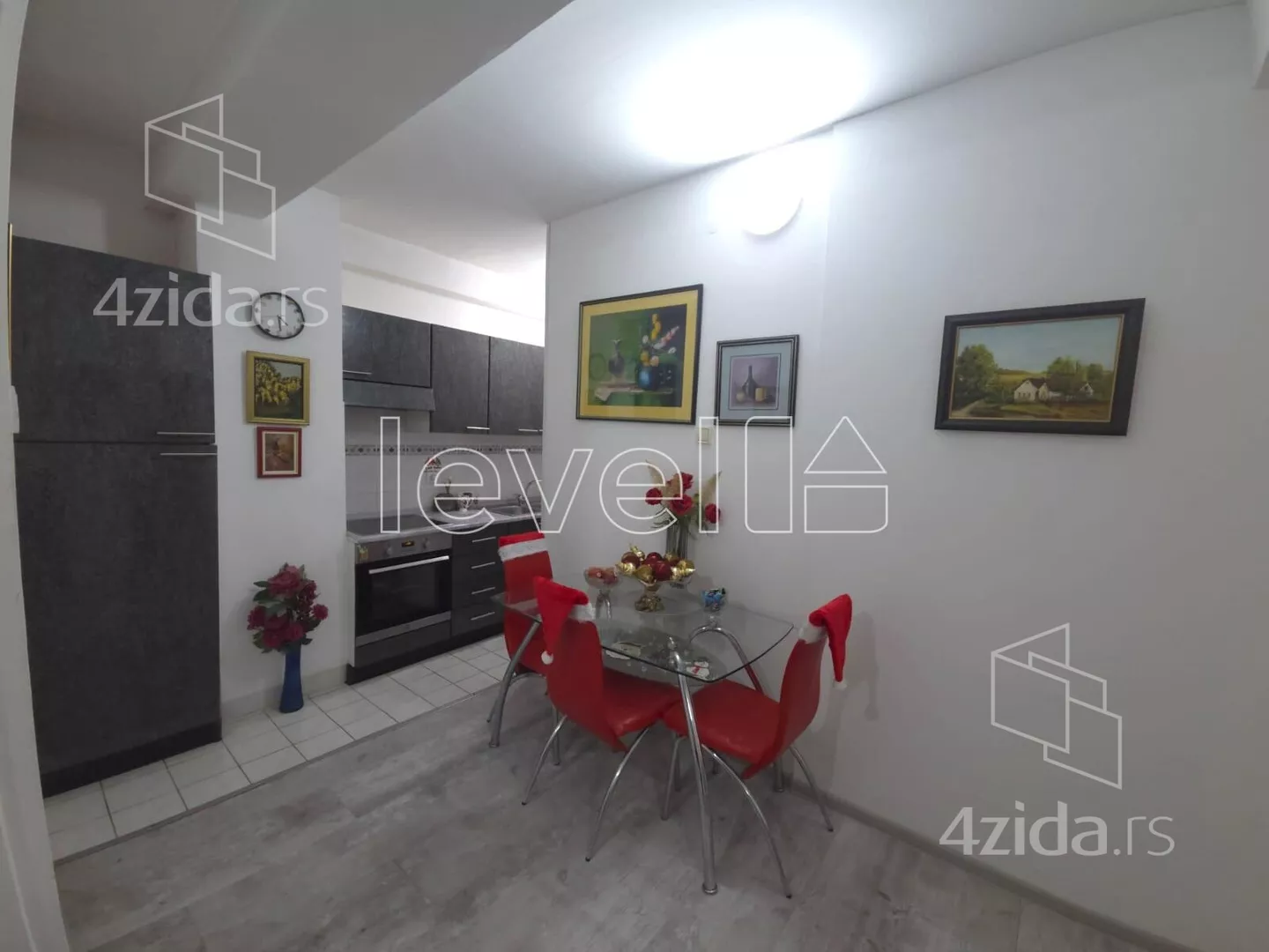 Troiposoban stan | 4zida