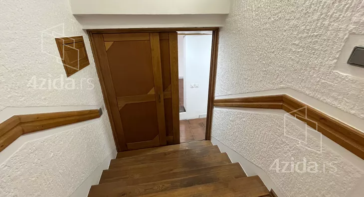 4-etažna kuća | 4zida