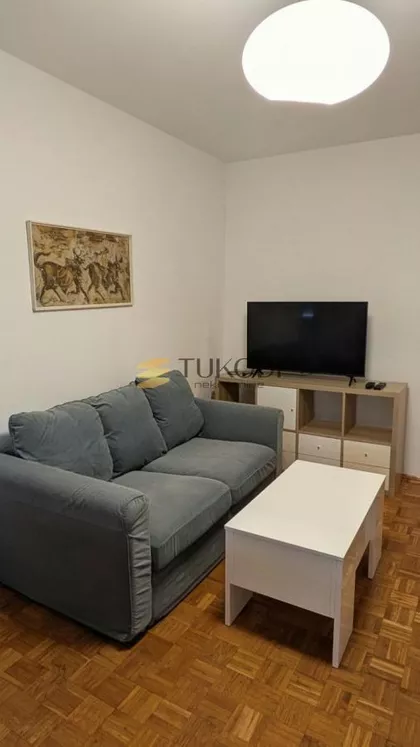 Magistratski trg | 4zida.rs