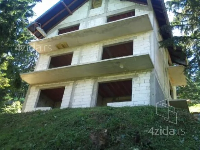 3-etažna kuća | 4zida