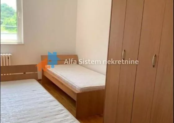 Četvoroiposoban stan | 4zida
