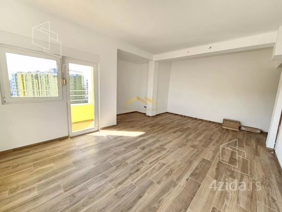 Četvoroiposoban stan | 4zida