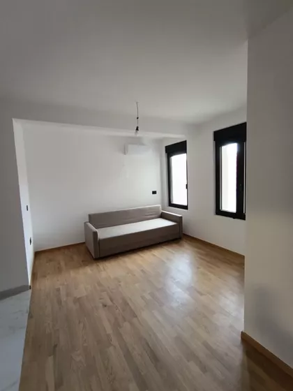 Cara Dušana | 4zida.rs