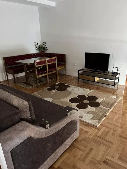 Milana Rakića | 4zida.rs