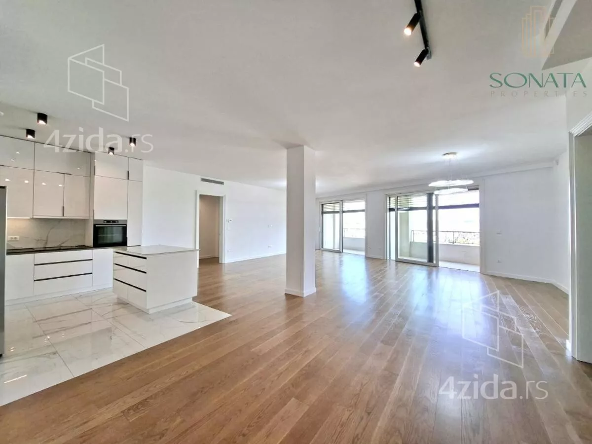 Petosoban stan | 4zida