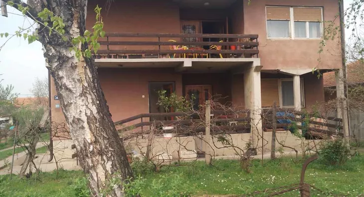 2-etažna kuća na prodaju, Bronks, 150.000€, 200m² - stampaj