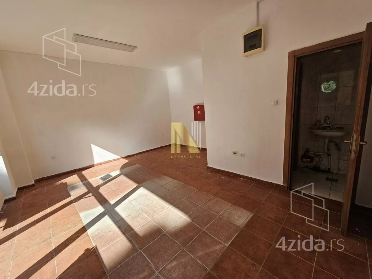 Lokal | 4zida