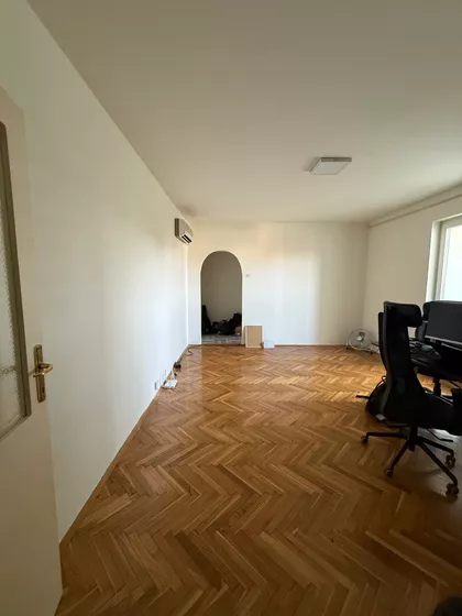 Luja Adamiča 24 | 4zida.rs